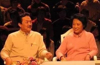 秦五爷黄达亮因情深深雨蒙蒙走红照料患病妻子23年