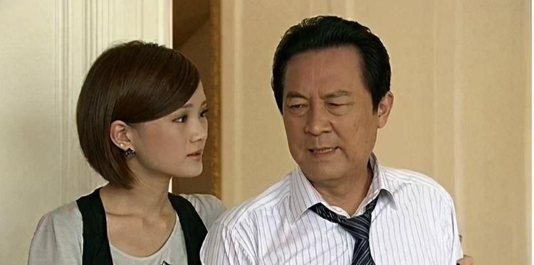 "秦五爷"黄达亮,因《情深深雨蒙蒙》走红,照料患病妻子23年
