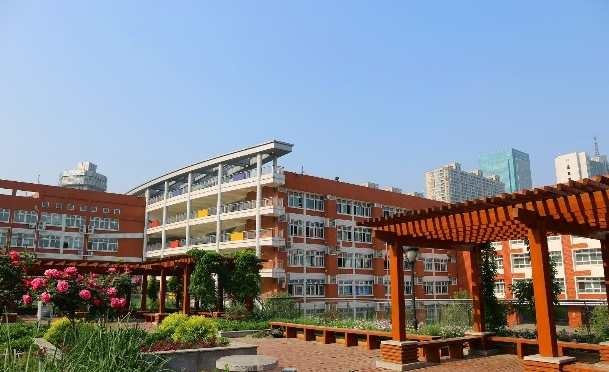 郑州市中原区重点初中——郑州外国语中学
