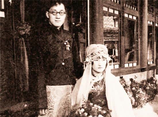 民国13位美人婚纱照林徽因和陆小曼神似胡蝶太显老她最甜美