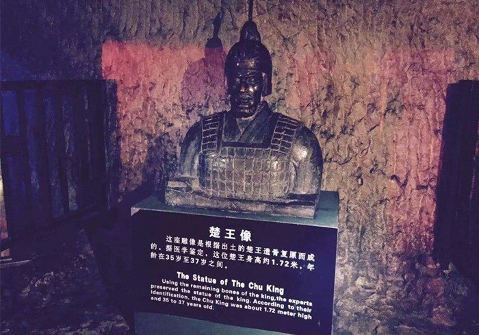 江苏徐州发现西汉楚王陵出土四千多件兵马俑仅次于秦陵兵马俑
