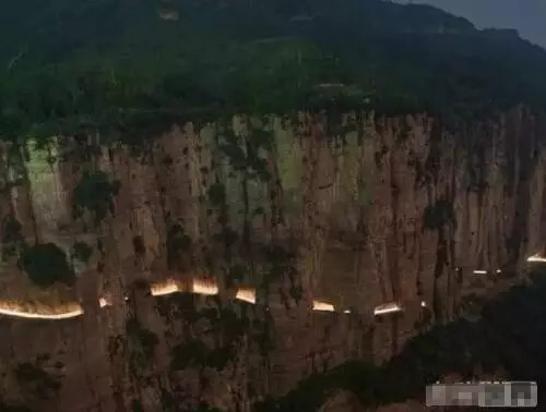 它被人惊称为"世界第九大奇迹,位于河南太行山区,此隧道开有30多个"