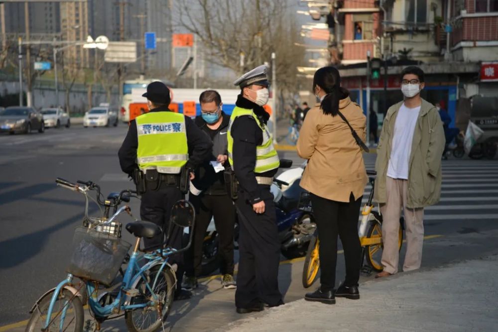 严禁交警"逐利执法,别让罚款成为牟利工具