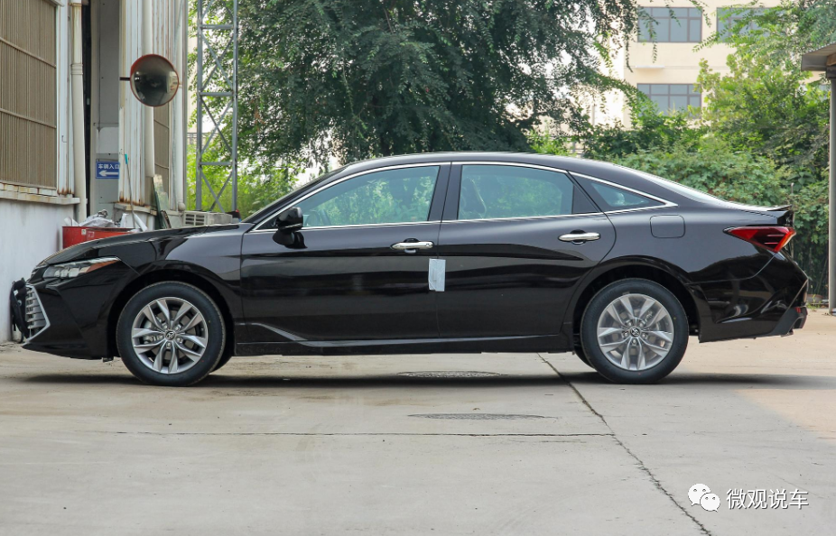 2021款丰田亚洲龙,2.5l 8at,空间大舒适省油