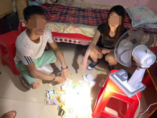 云浮扫黄作战行动,男女合计查获25人!