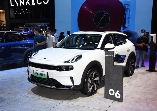 领克家族最小的插电混动,领克06phev,依旧是1.5t三缸
