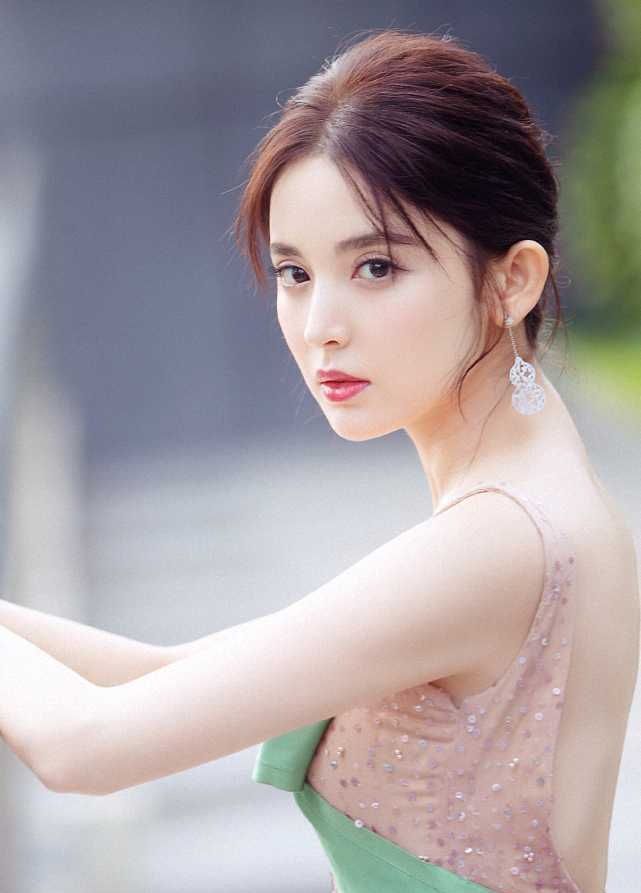 古力扎娜壁纸!让人心动不已!