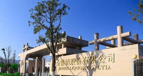 所上市,但是2019年还是有85%的应收都是来自省内,所以李明也想套现了