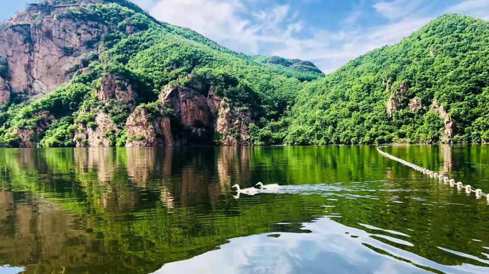 辽宁旅游景区最多的一座小县城,山水景色被誉为"东北小桂林"
