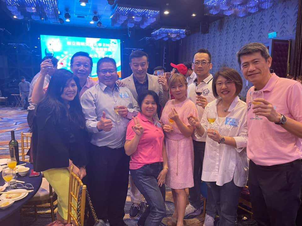 与龚慈恩离婚2年,林炜跻身名流圈,总裁女友带他参加富豪聚会