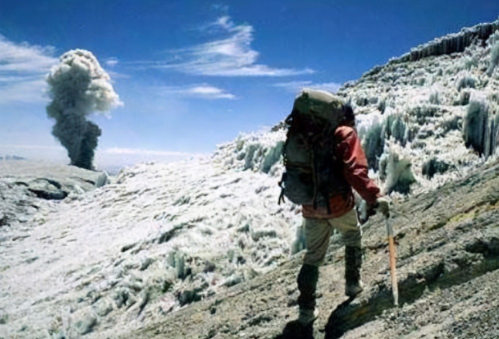 冰山发现冻尸,面容姣好,如同刚下葬,700年前被族人献给雪山