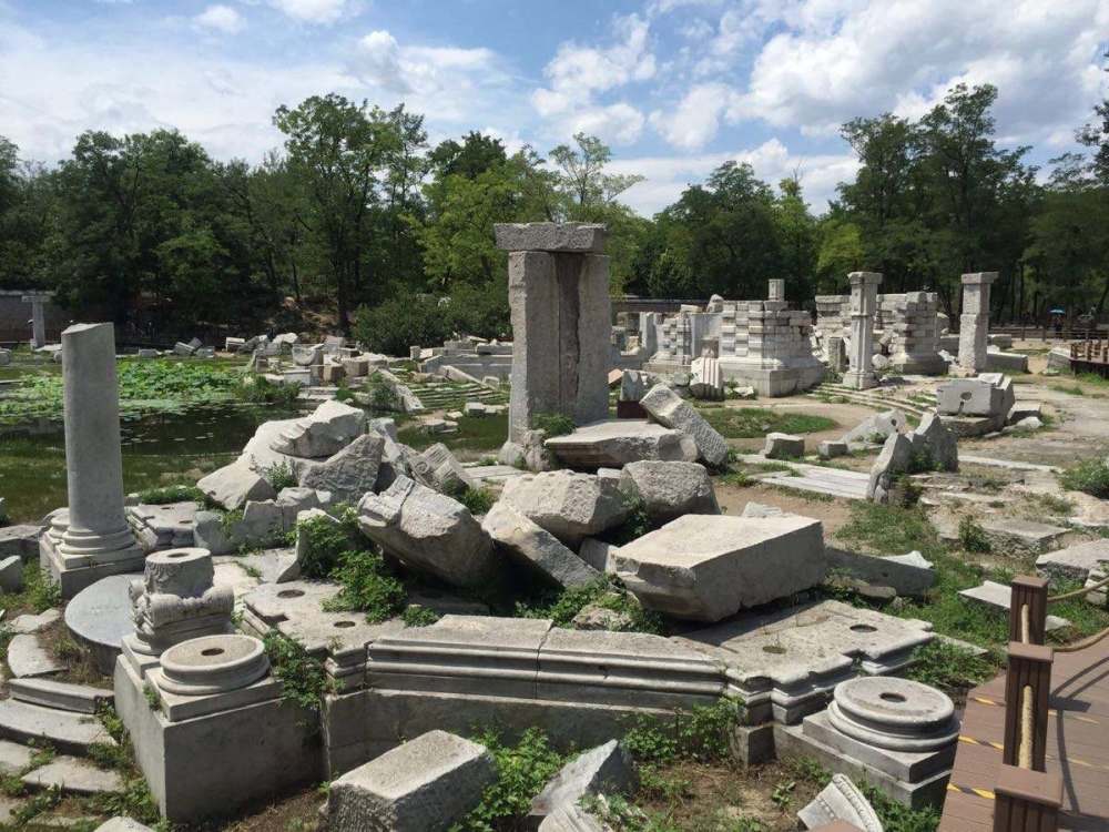 火烧圆明园前后,大臣软弱无能,皇帝只会逃跑