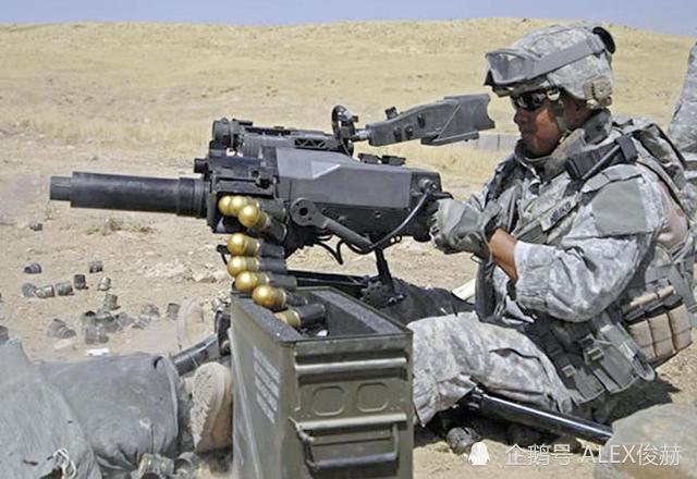 狙击榴35毫米,美军榴弹发射器40毫米,究竟差在哪?