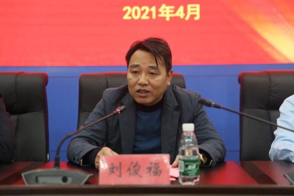 市教育发展促进会与抚州云时代教育科技集团举行专项基金捐赠签约仪式