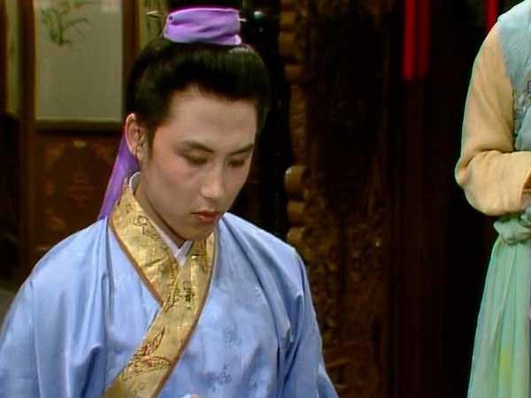 宝玉是宝二爷因为早逝的贾珠是大爷那么为什么贾琏是琏二爷