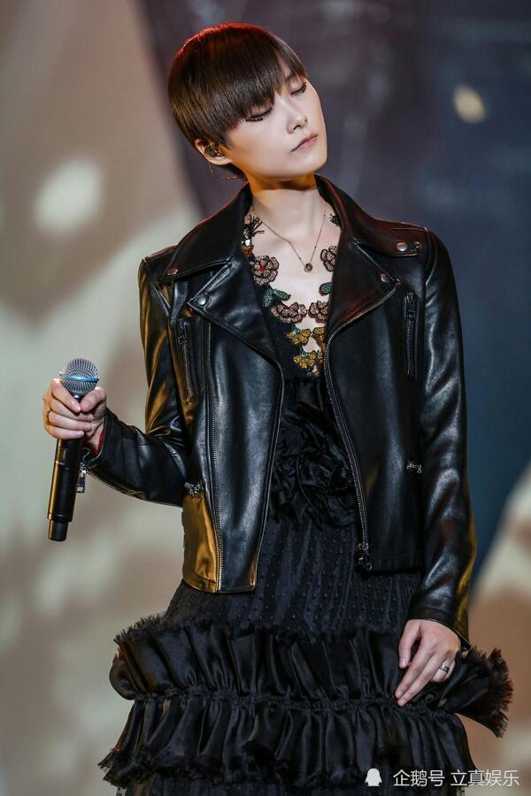 2005年超级女声总冠军 著名歌手李宇春经典照片集