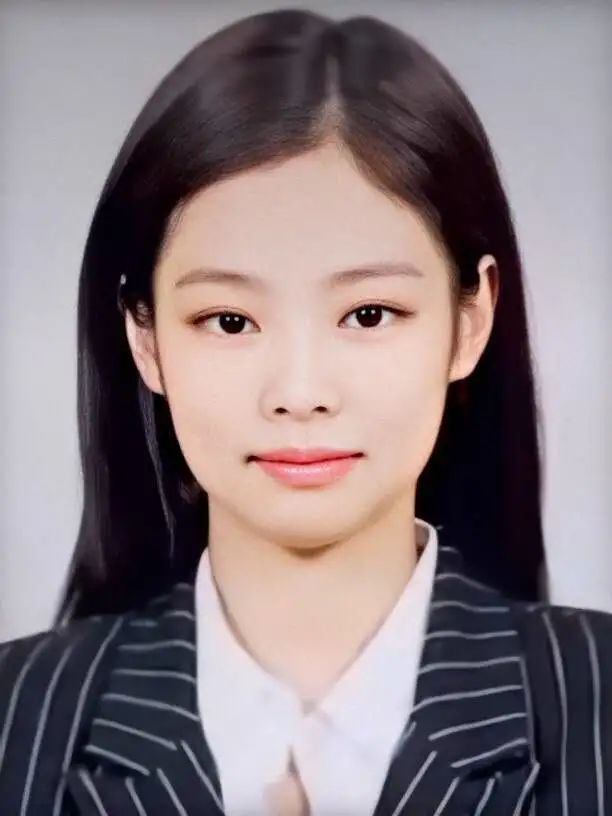 blackpinl证件照 jisoo jennie rose lisa 图来源网络侵删 lisa 证件