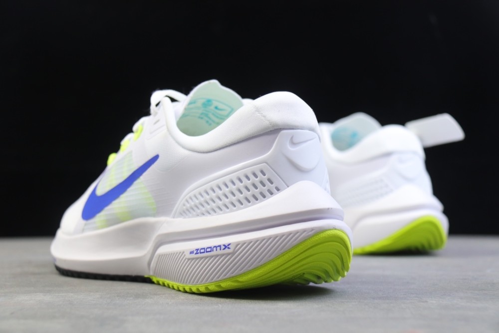 nikeairzoomvomero15登月15代