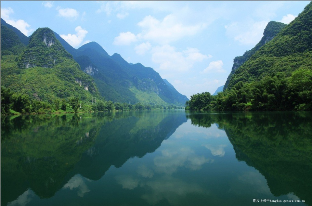 马山红水河|一幅天然山水画