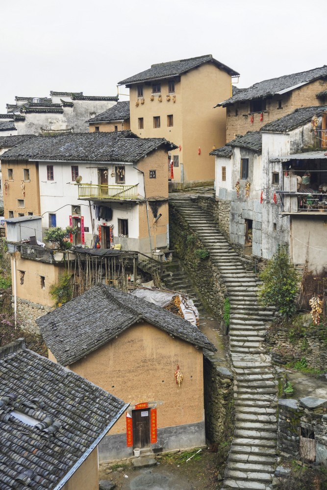 阳产,一个依山而建的皖南古村,刷新了我对徽州之地的认知.