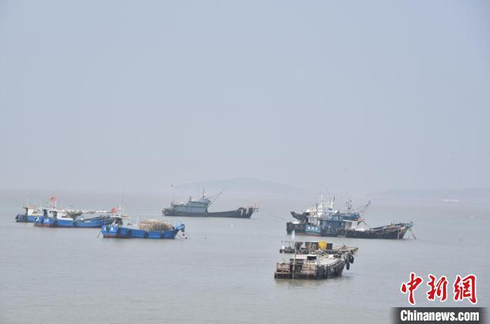 一湖南岳阳籍货船在浙江台州海域沉没 1人获救5人失联