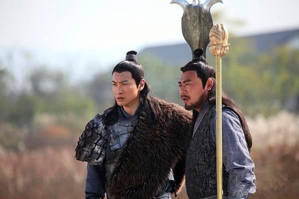 隋唐十大坑爹武器,秦琼双锏第9,罗成神枪第4,他香炉锤第1