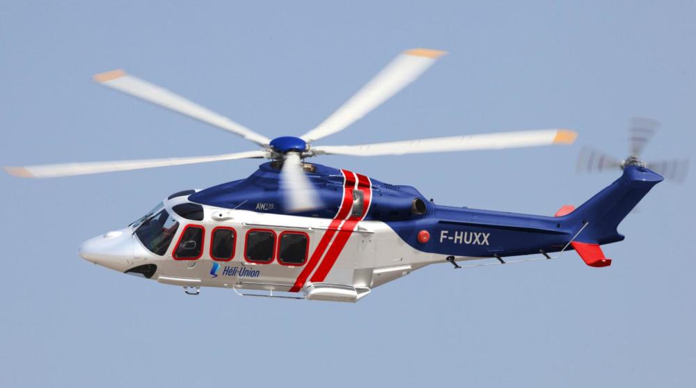 能坐15人的aw139直升机多个国家将其作为精英人士的私人公务机