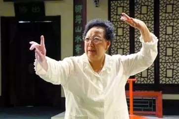 梅派京剧大师杜近芳逝世:去天堂追随心爱的"小哥"