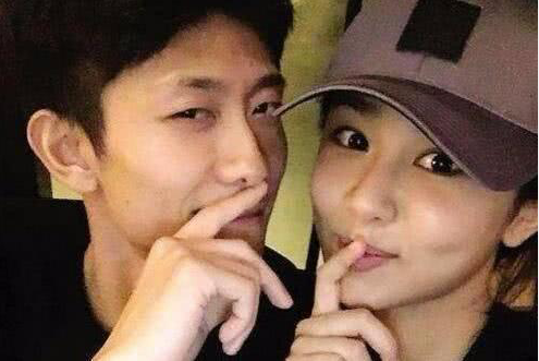 杨紫忘记妈妈生日被数落,补送祝福曝光妈妈艺名,张一山紧跟其后