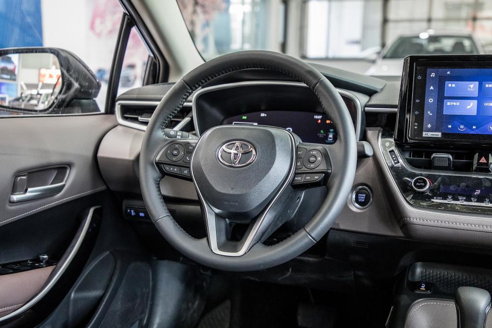 2021新车丰田亚洲狮,这车是活在梦里吗?