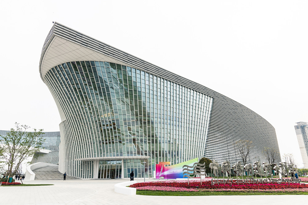 江苏扬州:运河大剧院开门迎客