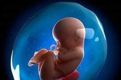 孕期梦境的迷思，解析我怀孕8个月时，老公梦见我生了个男孩的深层含义