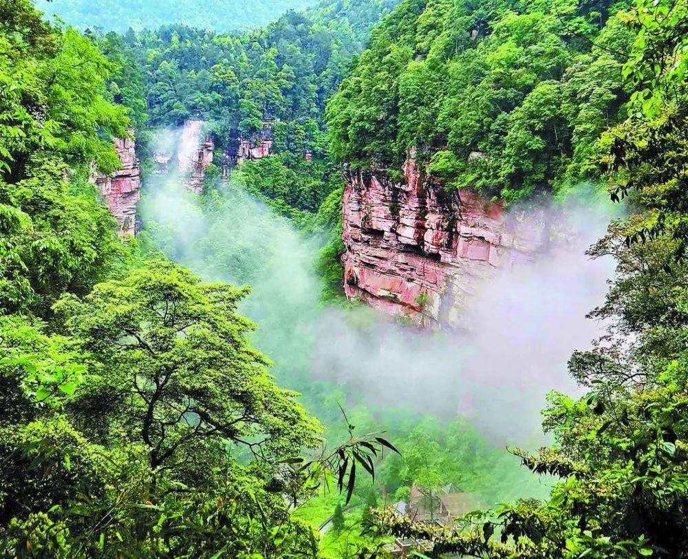 "爱情山"火了!重庆绝美景区,海拔最高超1700米,游客堪称空气真好
