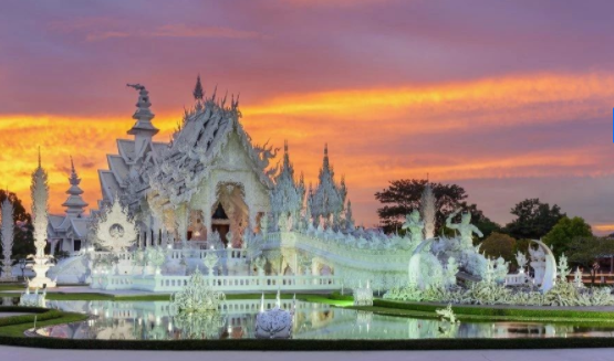泰国清莱白庙#低音号旅游