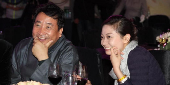 被传是姜昆私生女,贾玲竟回应称"找到爹了,也太让人失望了!