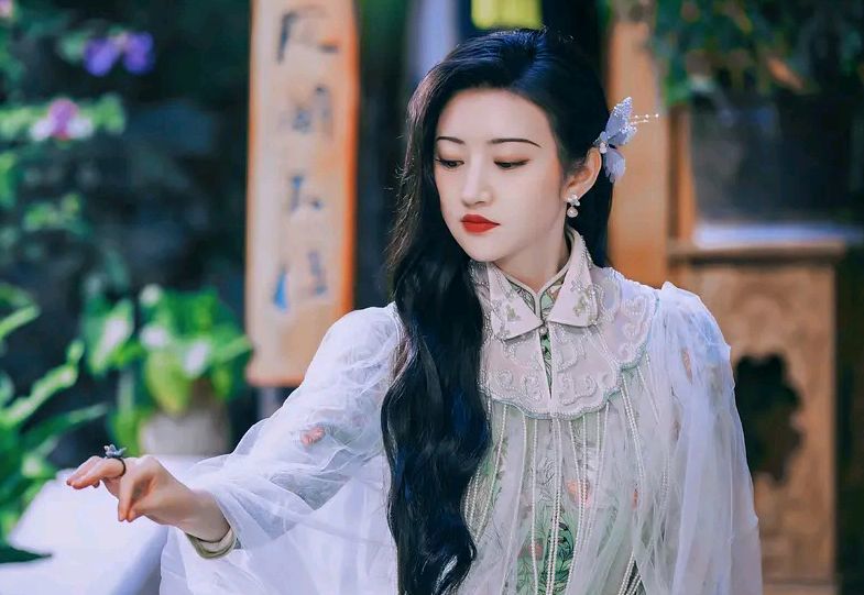 2.《司藤》