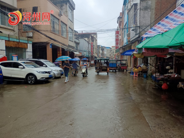 雨天,在桂平江口拍到的这一幕