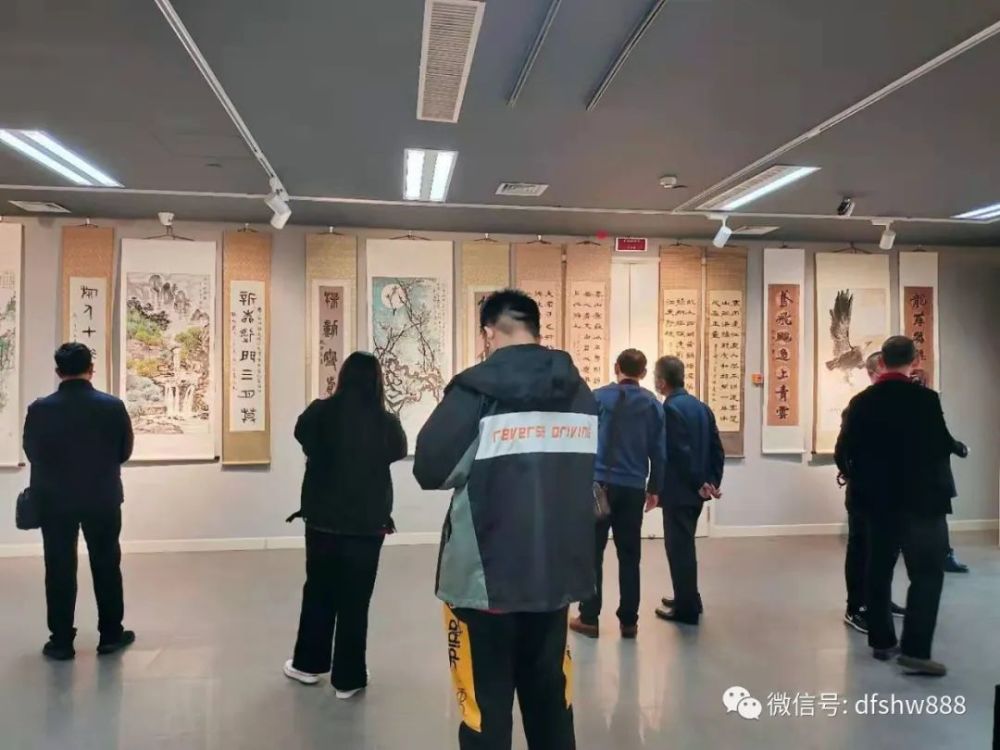 春华秋实魏金永师生书画联展在潍坊市美术馆隆重开幕