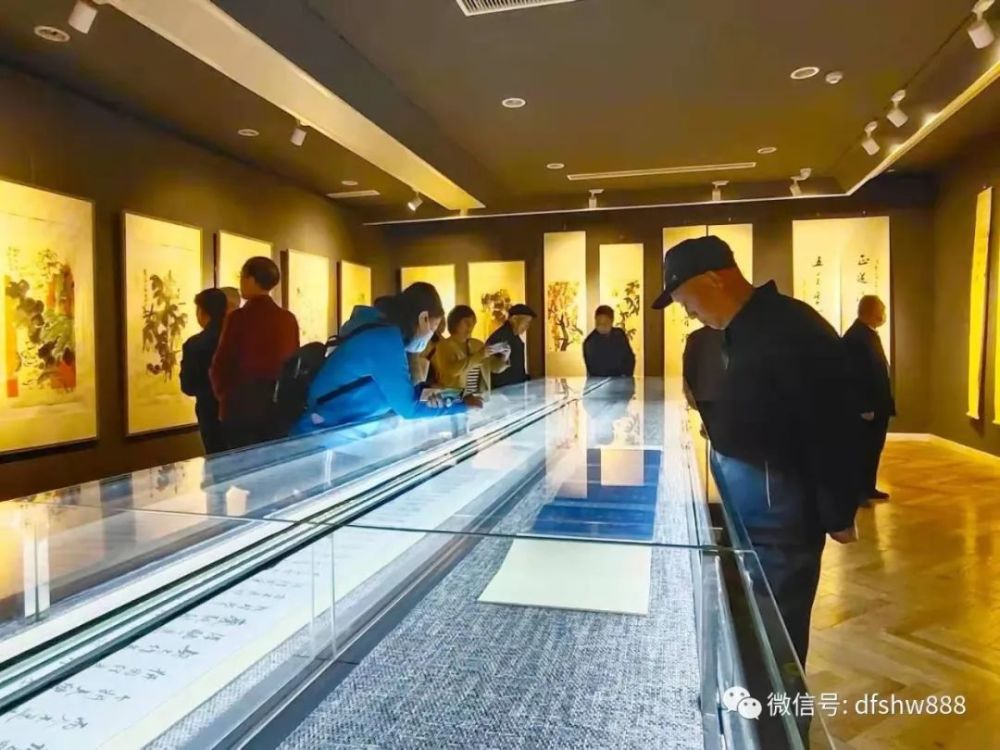 春华秋实魏金永师生书画联展在潍坊市美术馆隆重开幕