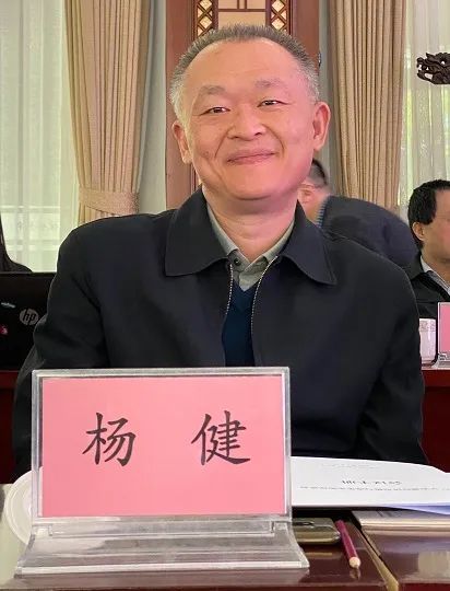 常委副市长张思平,中国人民大学经济学院院长刘守英,天津财经大学原副
