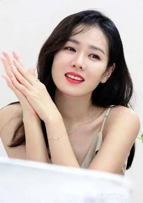 韩国影视娱乐圈黄金剩女排名,39岁的张娜拉上榜