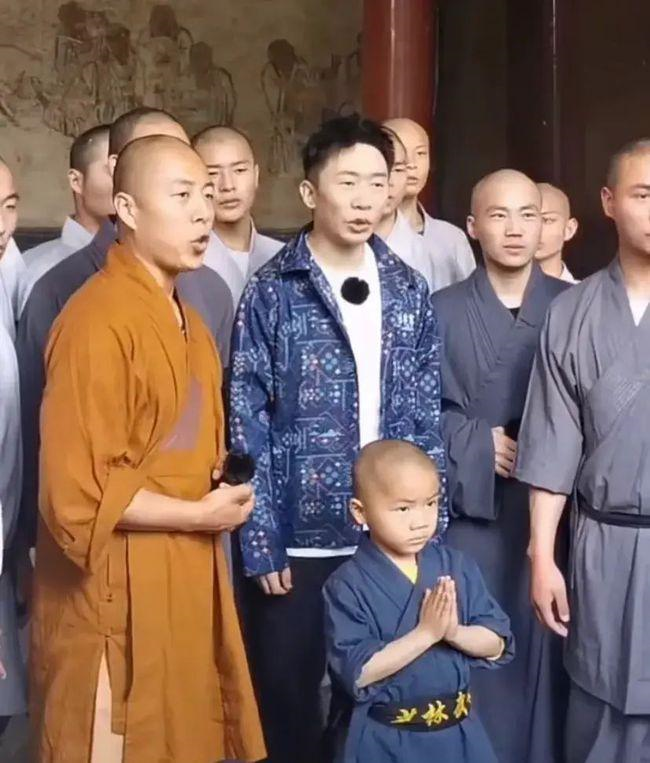 杨迪包场少林寺游客被拒门外杨迪我没那本事