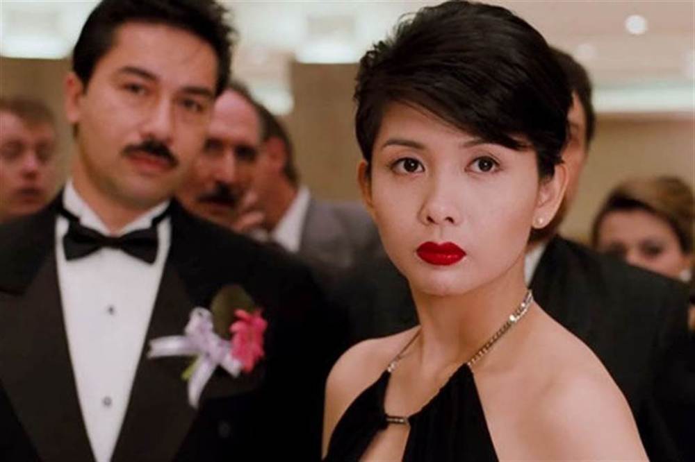 邱淑贞在《古惑仔》电影中饰演智慧与美貌兼具的丁瑶.