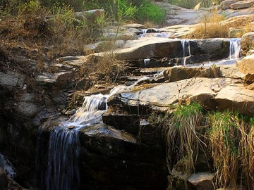 "赤峰敖汉"青泉谷风景区,游山玩水