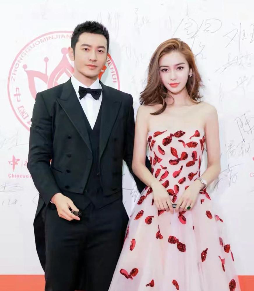 黄晓明一家三口终于同框!baby抱小海绵尽显母爱,晚上却各回各家