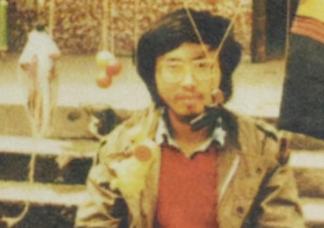 卧轨自杀的海子:诗人已亡逝,世间再无"春暖花开"