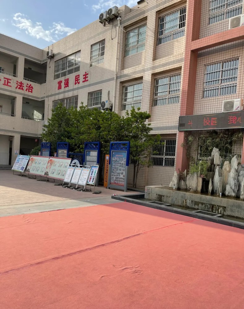 4月16号西安市浐灞第二十小学发生一起学生自杀事件!