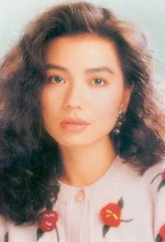 钟嘉欣(linda chung),1984年4月9日出生于加拿大温哥华,中国香港女