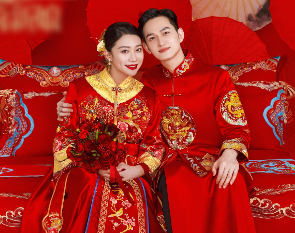 宝夫人婚纱_金夫人婚纱摄影(3)