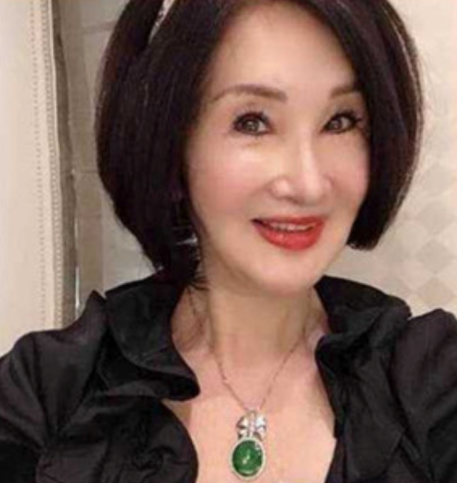 70岁女艺人恬娃姐弟恋告吹被小30岁男友当摇钱树仍等真命天子
